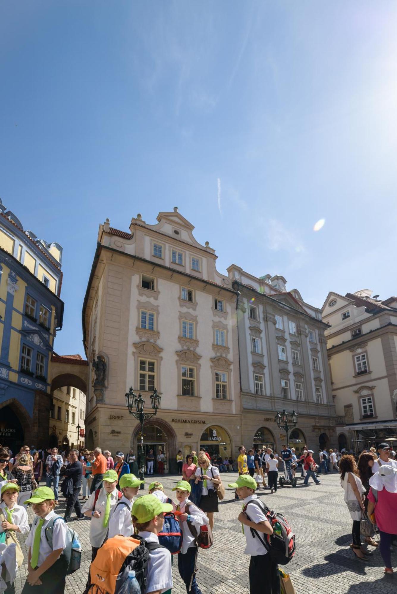 Old Town Square 27 Praag