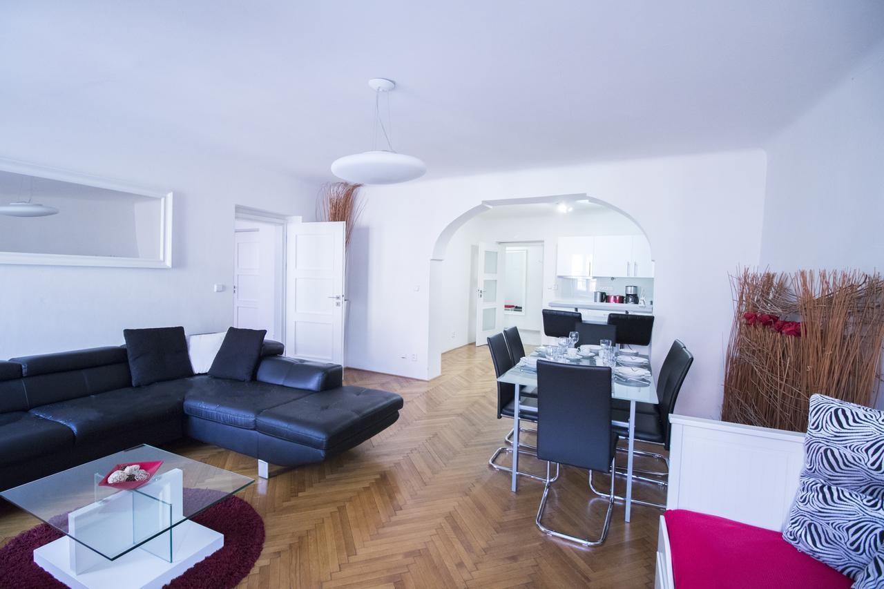 Appartement Old Town Square 27 *
