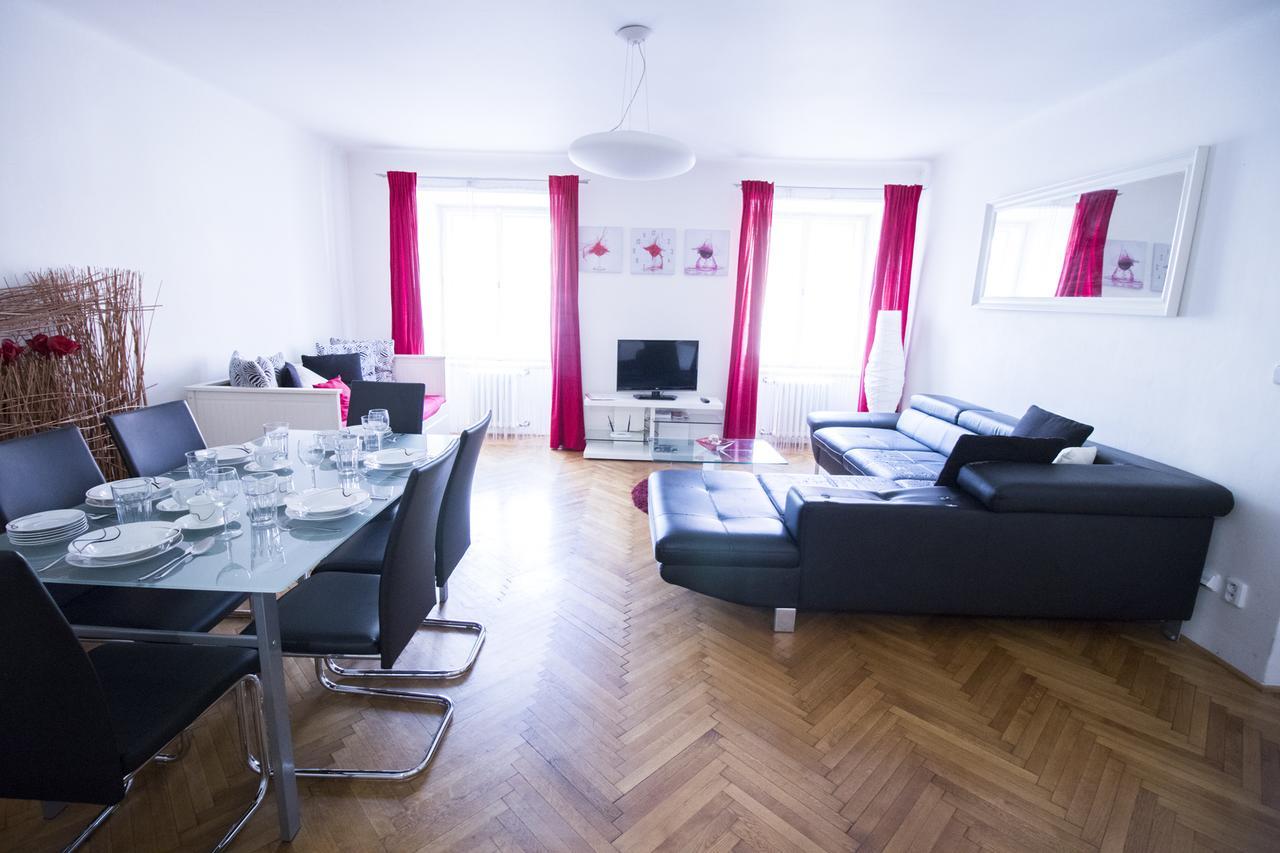 Appartement Old Town Square 27 *